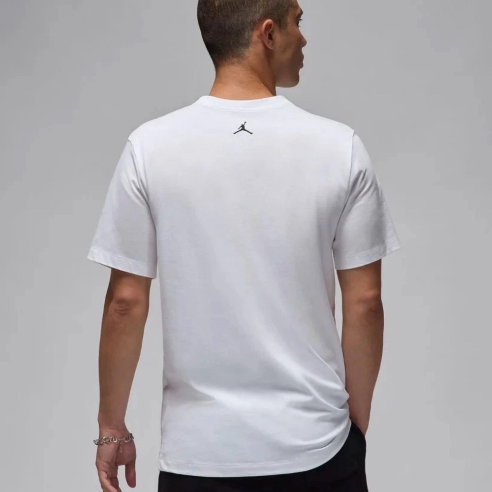 Nike Air Jordan Men's Active MJ Dot Graphic Short Sleeve T-Shirt Size Small - Picture 2 of 11